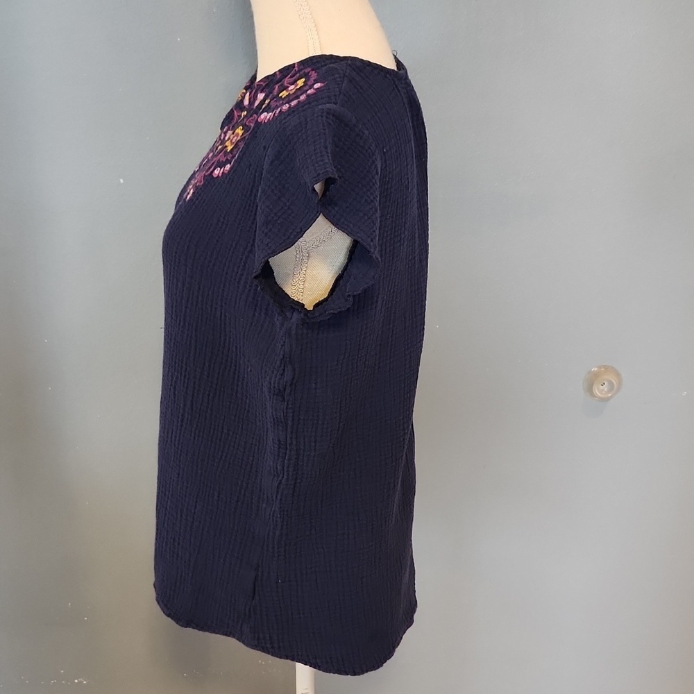 JCPenny VTG Y2K Boho Floral Embrodiery Cap Sleeve Textured Material Flowy Blouse - Picture 3 of 10